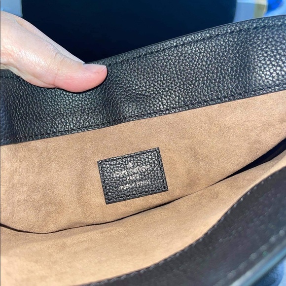 LV Babylone PM Mahina - Picture 5 of 11